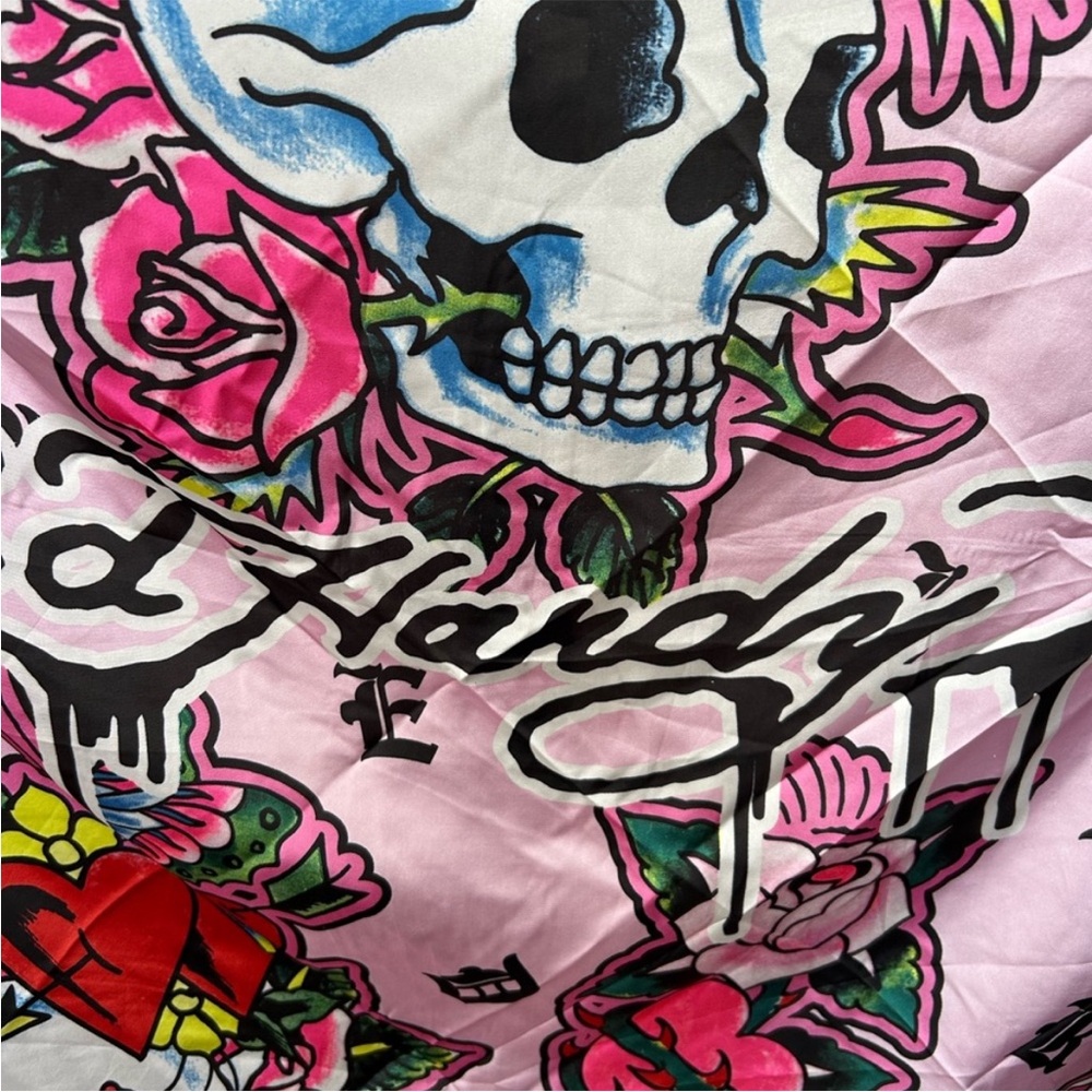 NWT Ed Hardy Pink Skull & Roses Graphic Scarf/Wrap